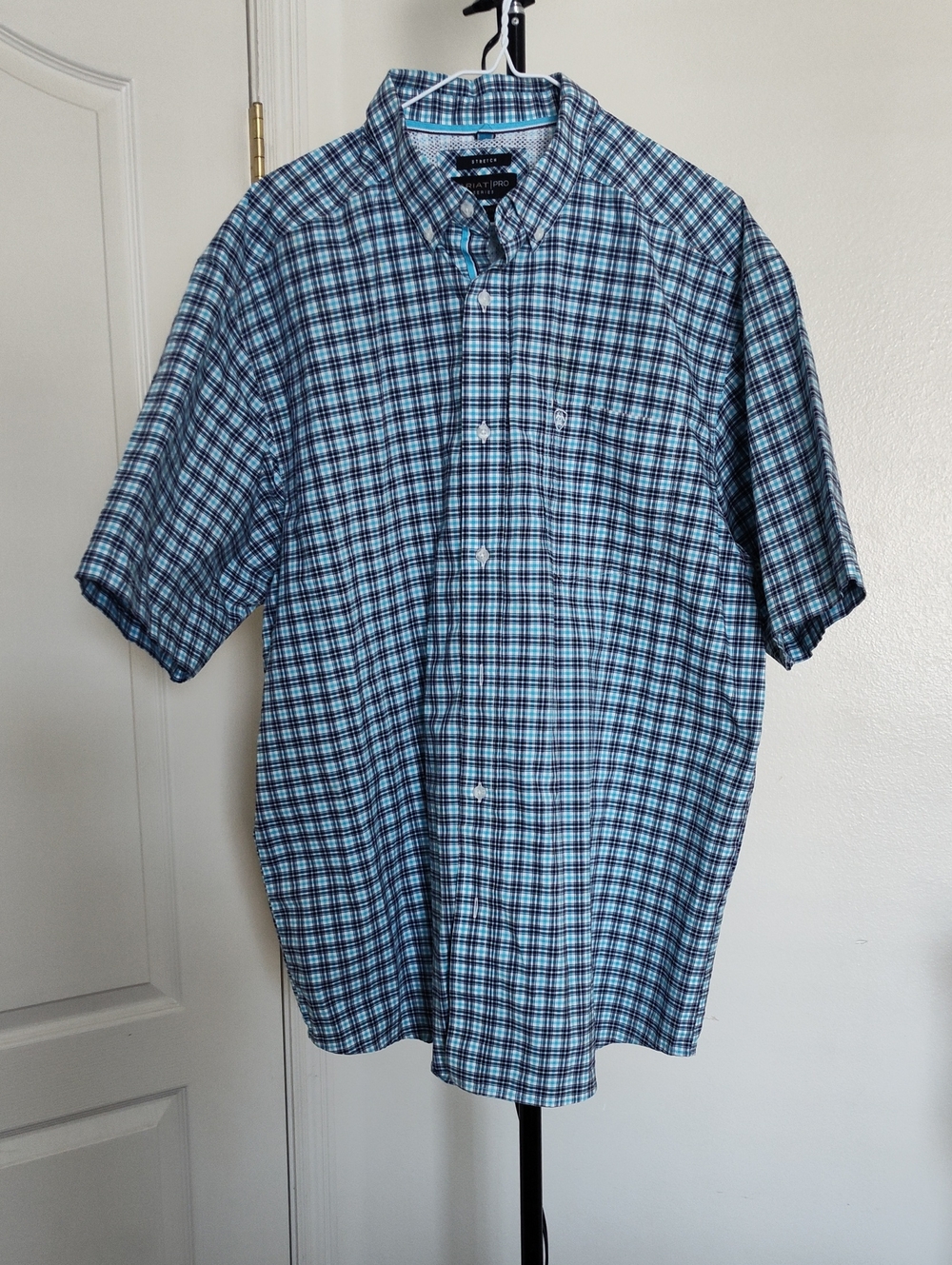 Ariat Men’s Blue Plaid Short-Sleeve Button-Down Shirt